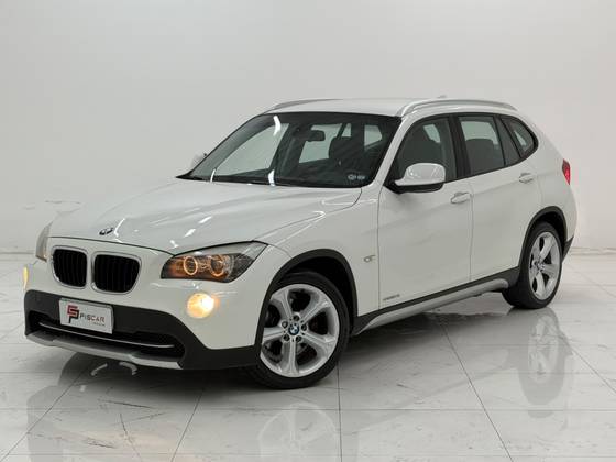 BMW X1 2.0 16V TURBO GASOLINA SDRIVE20I 4P AUTOMÁTICO BMW X1 2.0 16V TURBO GASOLINA SDRIVE20I 4P AUTOMÁTICO